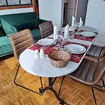 Sous Les Etoiles - Dans Gratte-ciel Avec Parking En Sus Rouen
