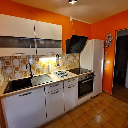 Sous Les Etoiles - Dans Gratte-ciel Avec Parking En Sus Apartmán *