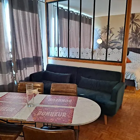 Sous Les Etoiles - Dans Gratte-ciel Avec Parking En Sus Διαμέρισμα