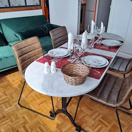 Sous Les Etoiles - Dans Gratte-ciel Avec Parking En Sus Ρουέν