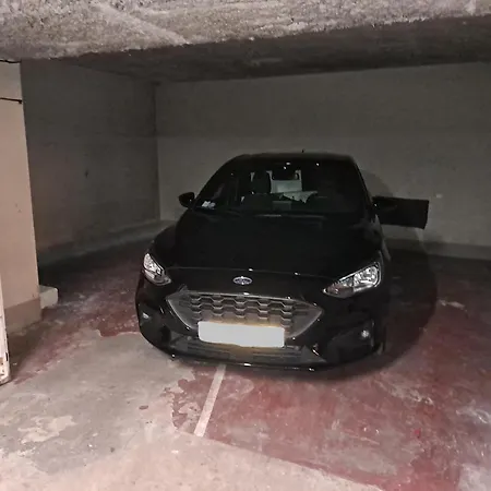 Apartment Sous Les Etoiles - Dans Gratte-ciel Avec Garage Prive *