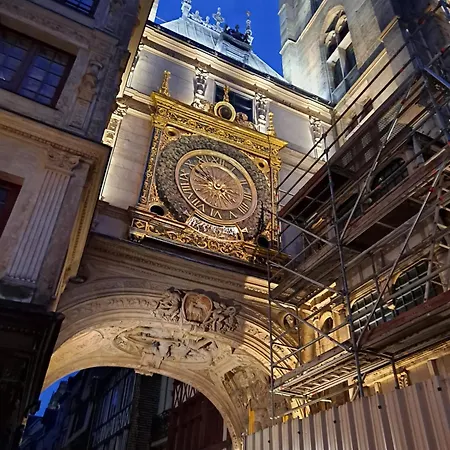 Sous Les Etoiles - Dans Gratte-ciel Avec Parking En Sus * Ρουέν