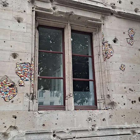 Διαμέρισμα Sous Les Etoiles - Dans Gratte-ciel Avec Parking En Sus